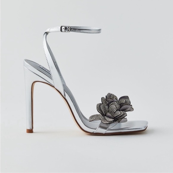 Steve Madden ultimately Silver Floral ankle strap Heels - Picture 10 of 16